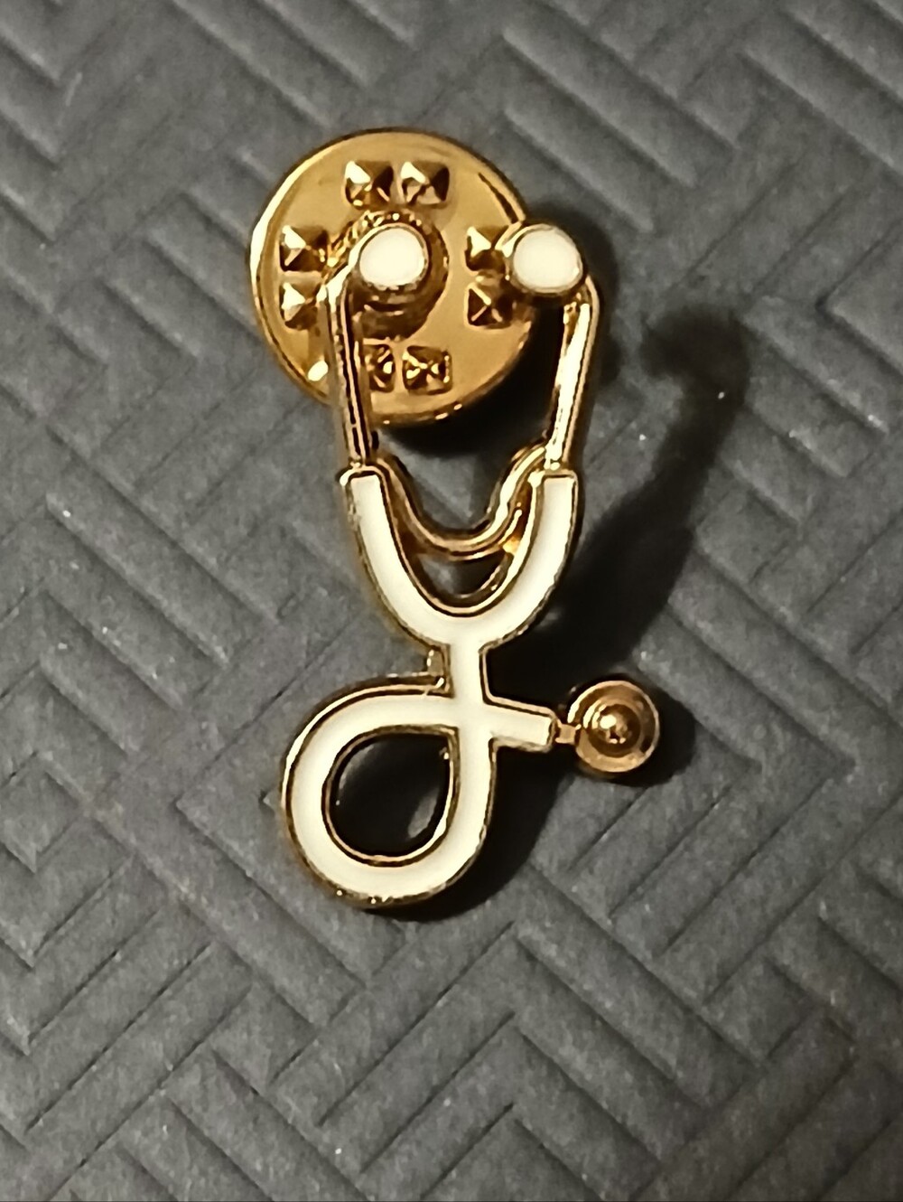 Stethoscope Lapel Pin Medical Doctor Nurse Gold Tone Enamel Healthcare